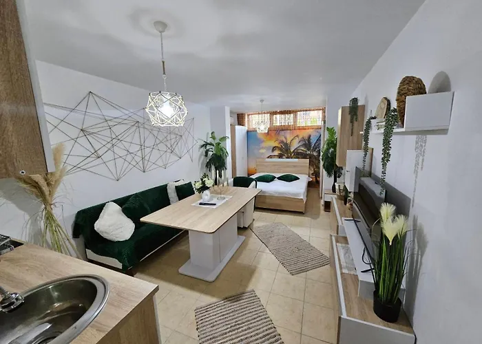 Lejlighed Tropical Chic For Two, Basement Escape By Flat Mаnager *